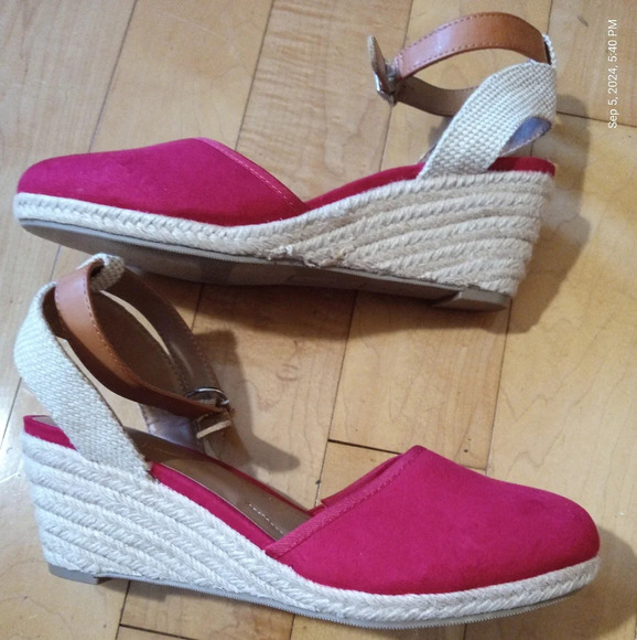 Style & Co. Red suede espadrilles wedge sandals EUC women size 9 - Picture 3 of 6
